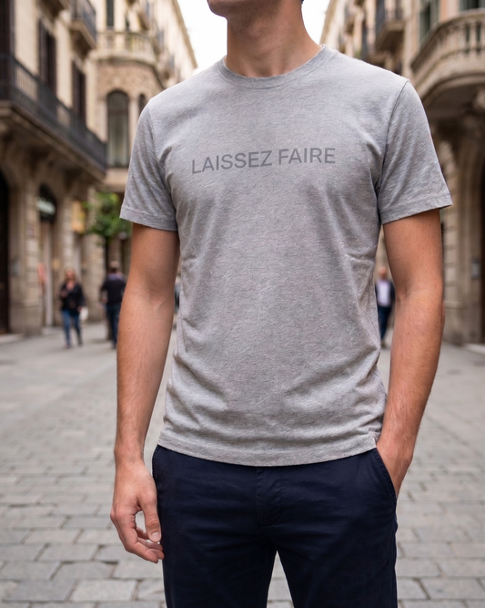Camiseta Gris “LAISSEZ FAIRE”