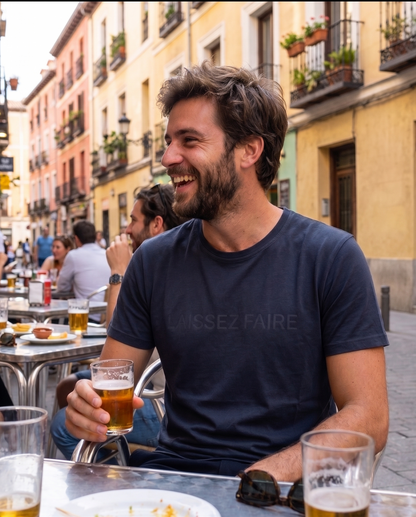 Camiseta Navy “LAISSEZ FAIRE”